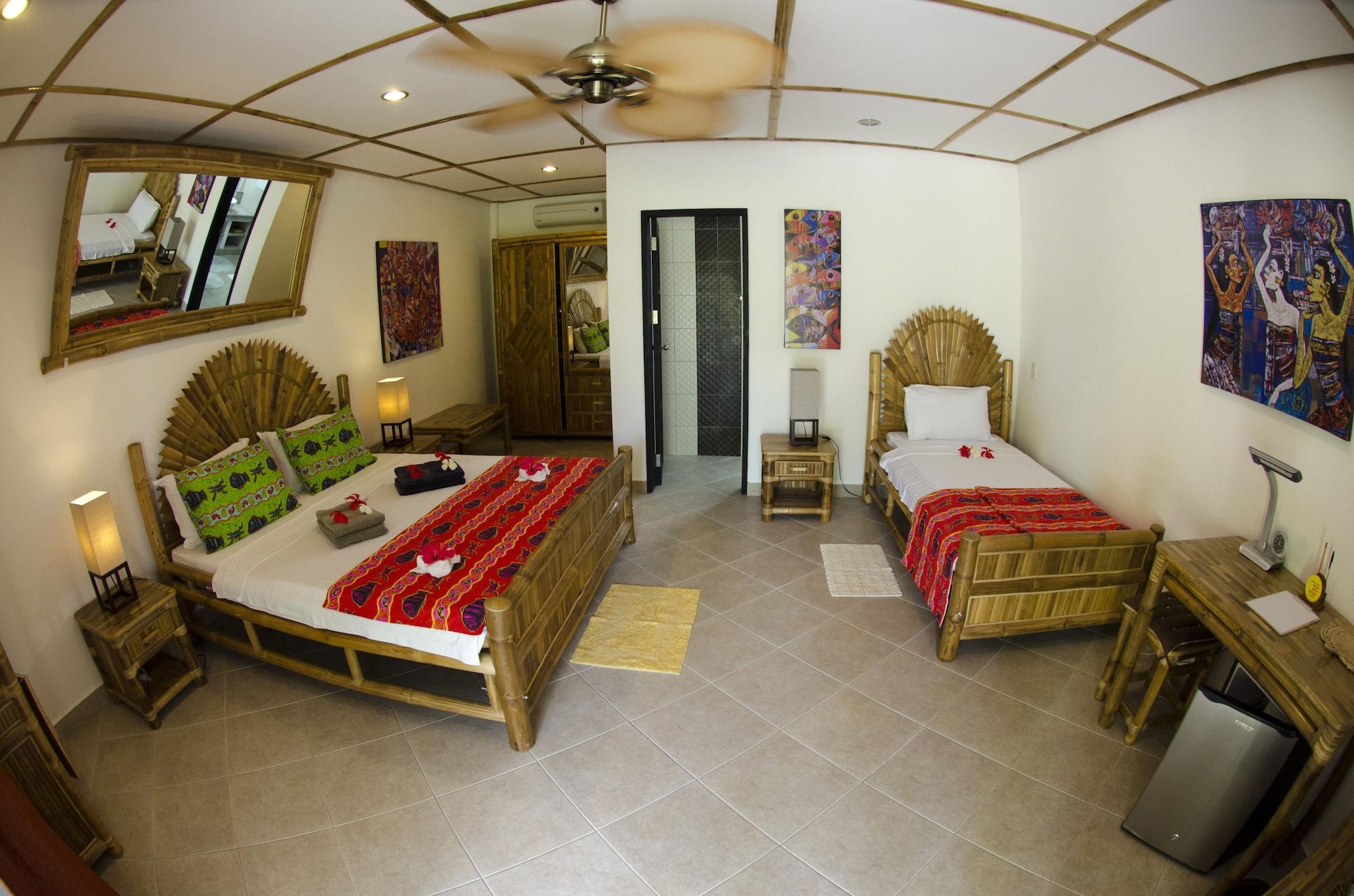 Dolphin House Resort Moalboal Exterior photo