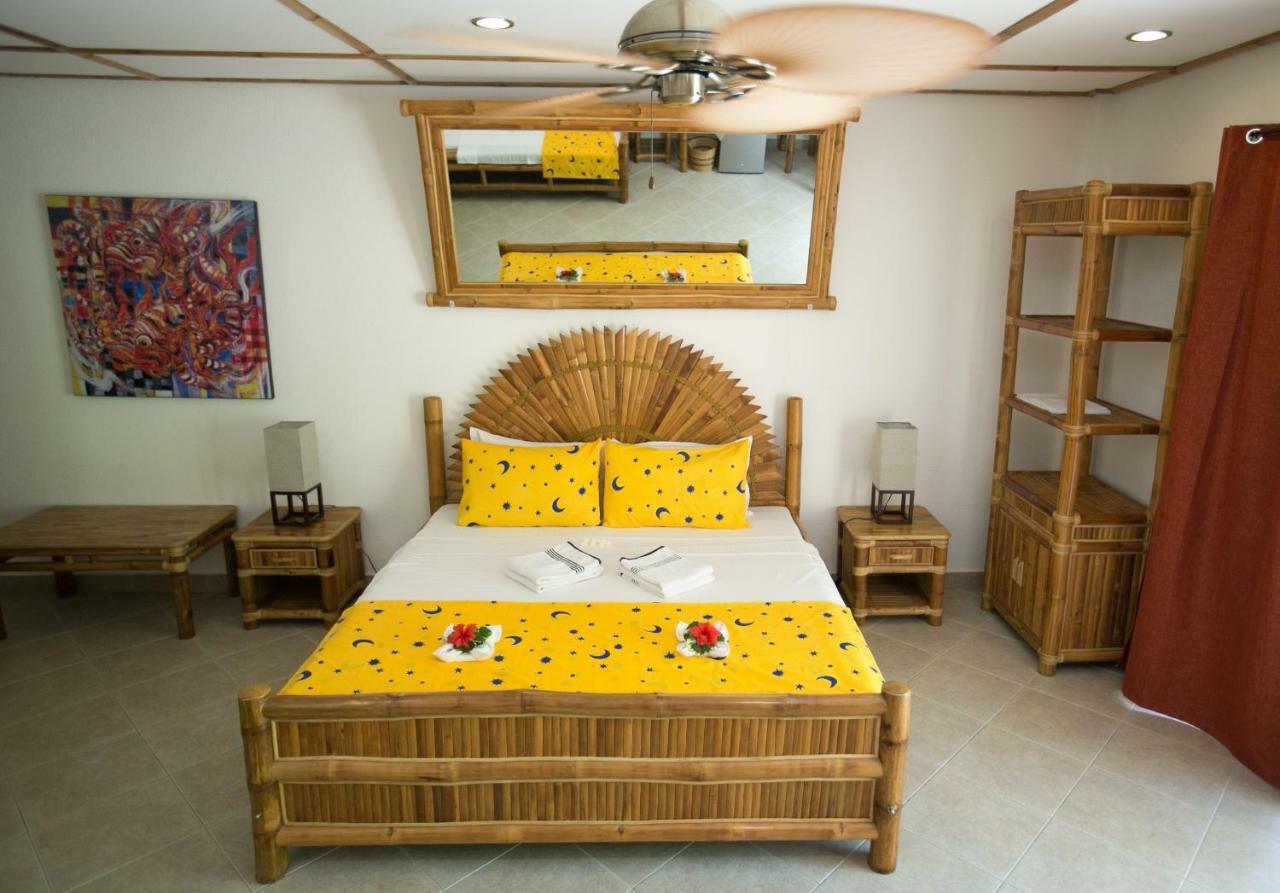 Dolphin House Resort Moalboal Exterior photo